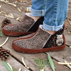 Acorn Womens Forest Bootie Slippers -Hestra Clothing Store acorn women s forest bootie slippers 103