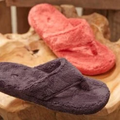 ACORN Womens Spa Thong Slippers - Squid Ink -Hestra Clothing Store acorn women s spa thong slippers squid ink 97