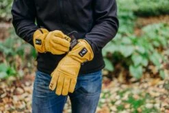 ActionHeat 7V 2200mAh Battery & Charger Kit 13 ActionHeat 7V 2200mAh Battery & Charger Kit -Hestra Clothing Store actionheat 7v 2200mah battery charger kit 118