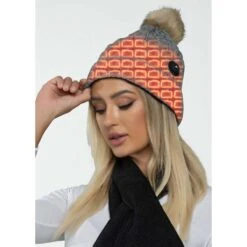 FNDN Heated Cable Knit Beanie