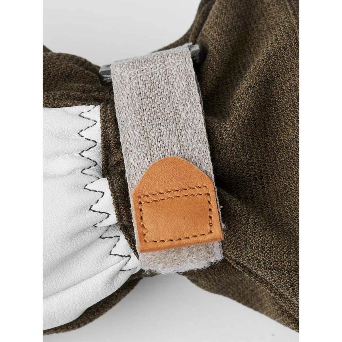 Hestra Army Leather Patrol Gauntlet 5-Finger Gloves 7 Hestra Army Leather Patrol Gauntlet 5-Finger Gloves - Image 5