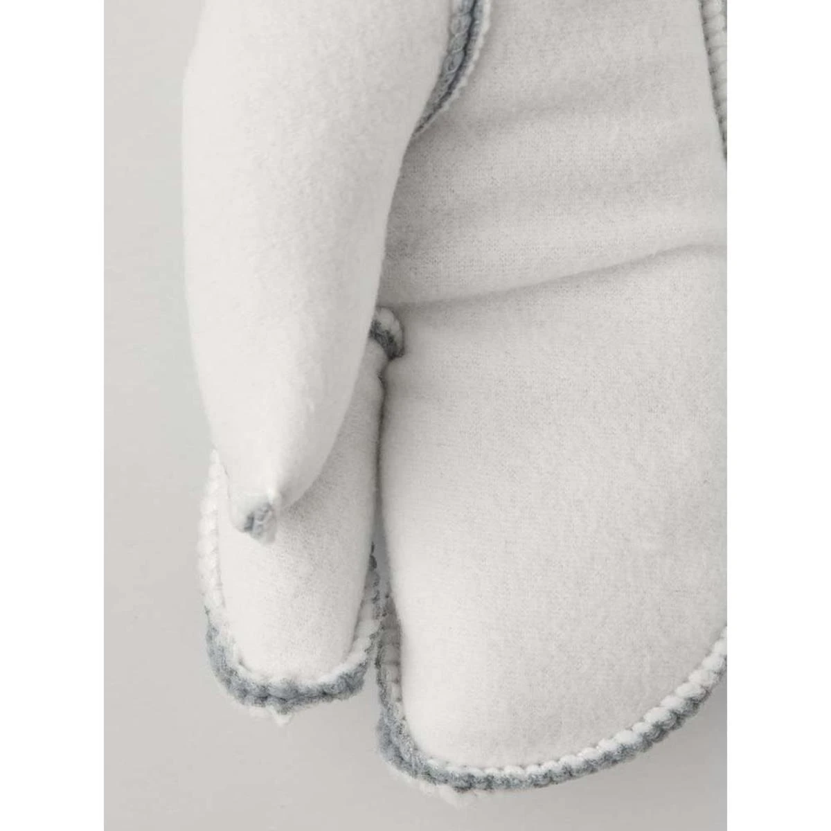 Hestra Womens Heli Ski Liner 3-Finger Gloves 6 Hestra Womens Heli Ski Liner 3-Finger Gloves - Image 4