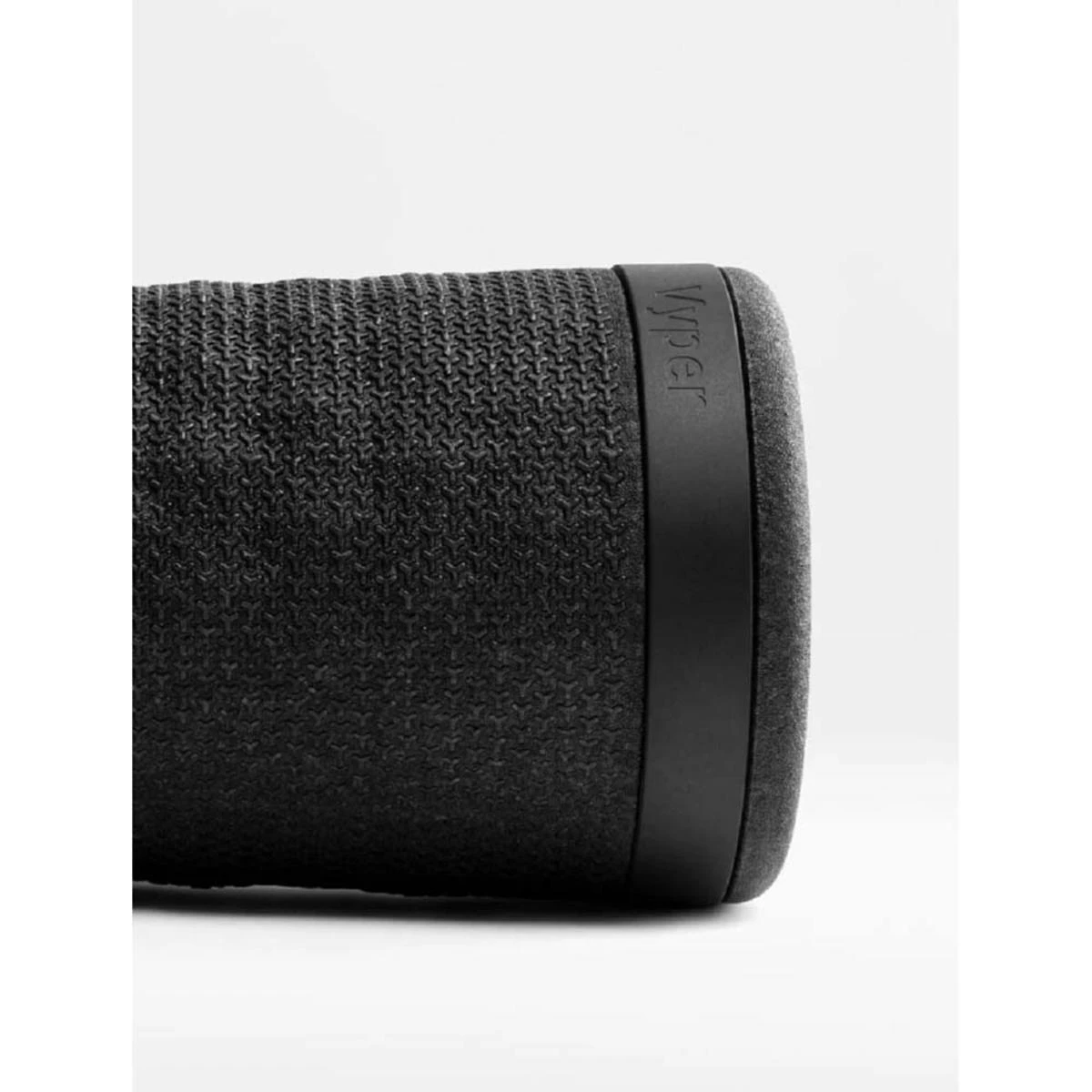 Hyperice Vyper 3 Vibrating Muscle Massage Roller - Black 5 Hyperice Vyper 3 Vibrating Muscle Massage Roller - Black - Image 3