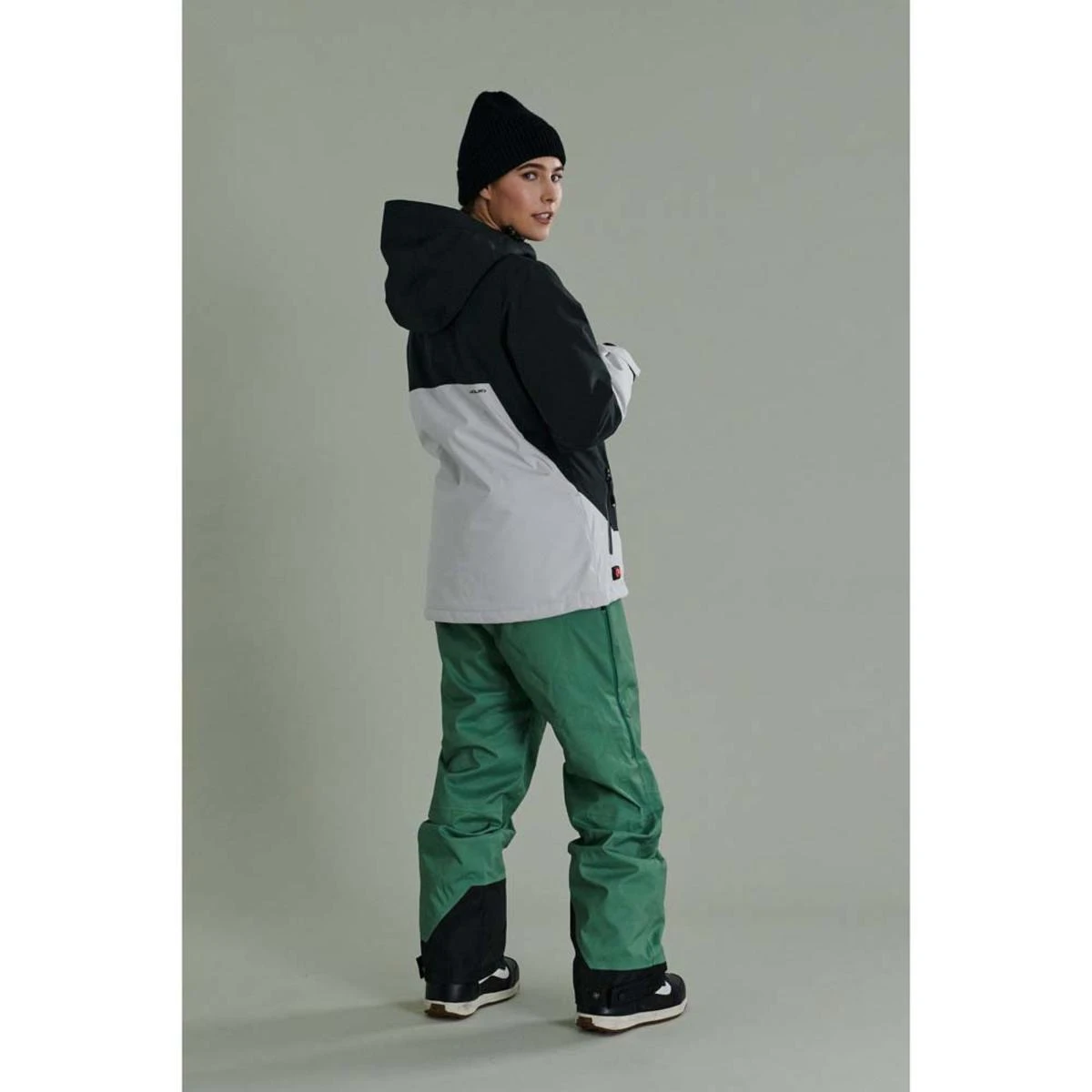 Liquid Womens Hella Recycled Insulated Heated Jacket (Jacket Only) 8 Liquid Womens Hella Recycled Insulated Heated Jacket (Jacket Only) - Image 6