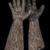 Stormr Stealth Gauntlet Glove - Mossy Oak Bottomland