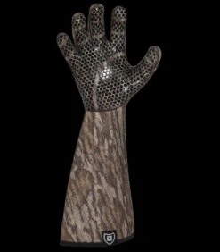 Stormr Stealth Gauntlet Glove - Mossy Oak Bottomland -Hestra Clothing Store stormr stealth gauntlet glove mossy oak bottomland 114